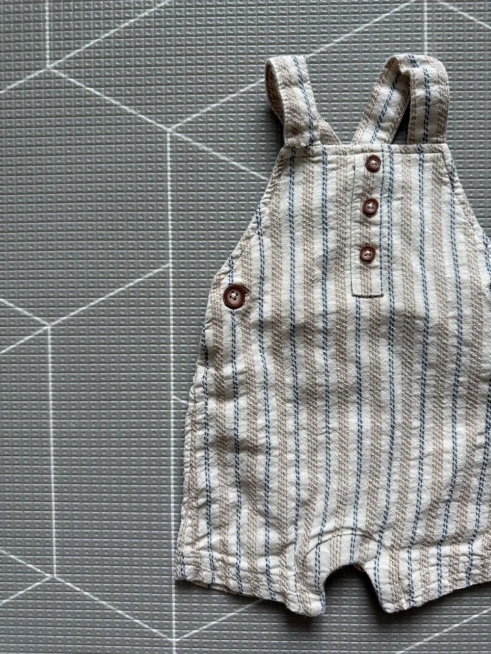 Carters|Baby boy neutral tan Striped romper Overalls in cream•••100% cotton,3M